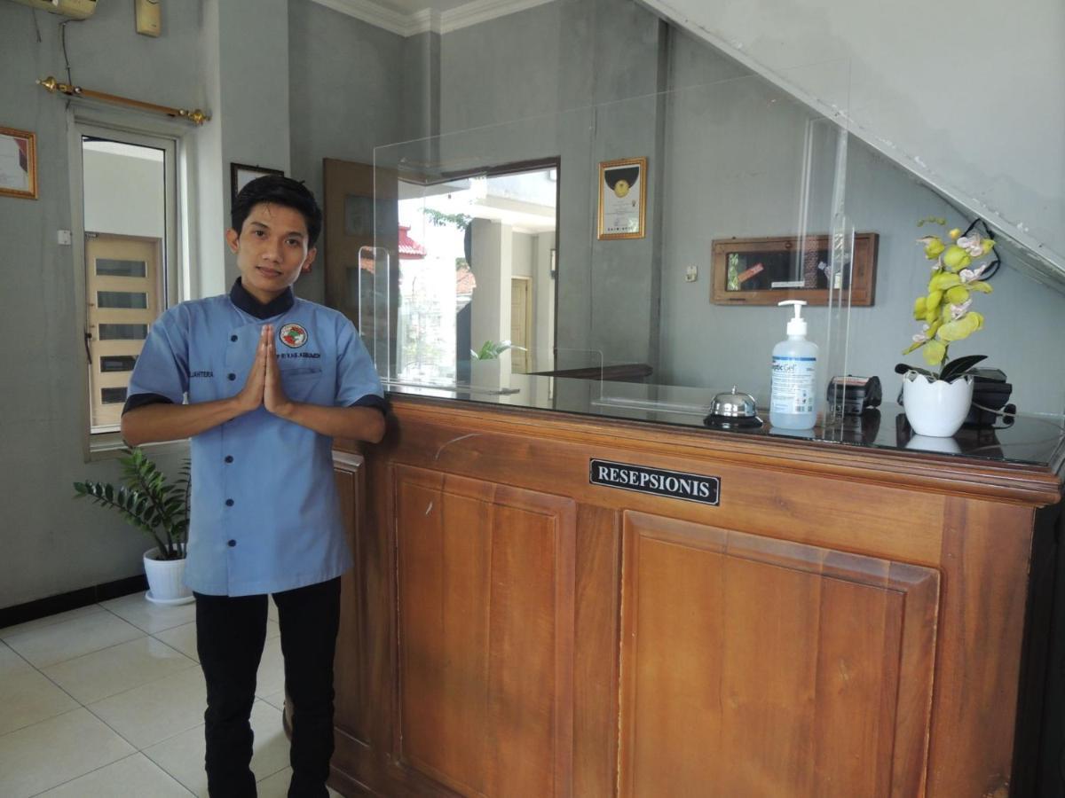 Hotel Sejahtera Kebumen Exterior foto